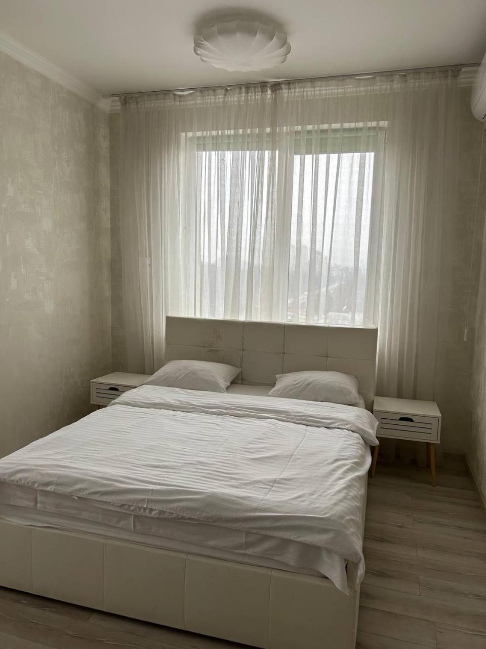 Apart Assistant On Smart Plaza Kiev Exterior foto